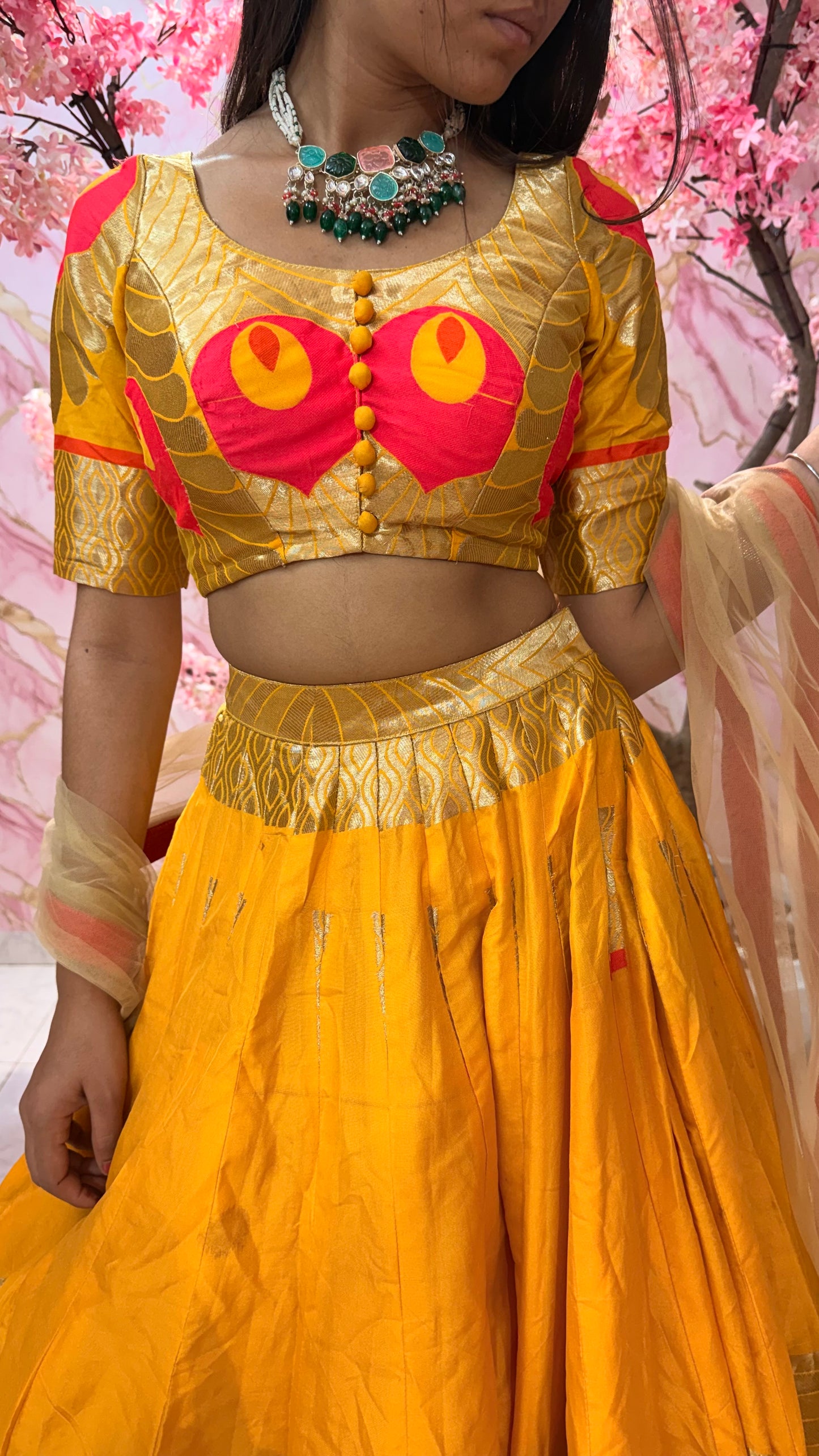 Banarasi wedding lehenga 4053
