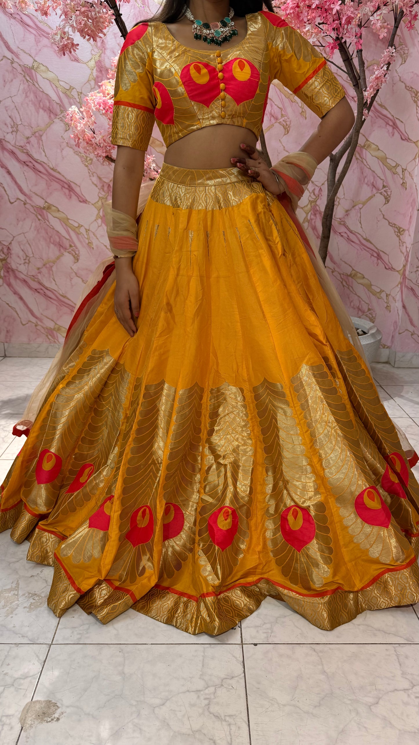 Banarasi wedding lehenga 4053