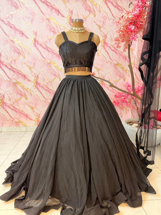 Embellished wedding lehenga 4151