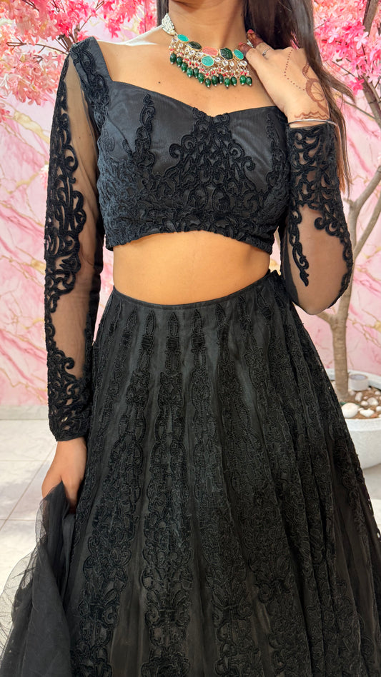 Embellished wedding lehenga 4051