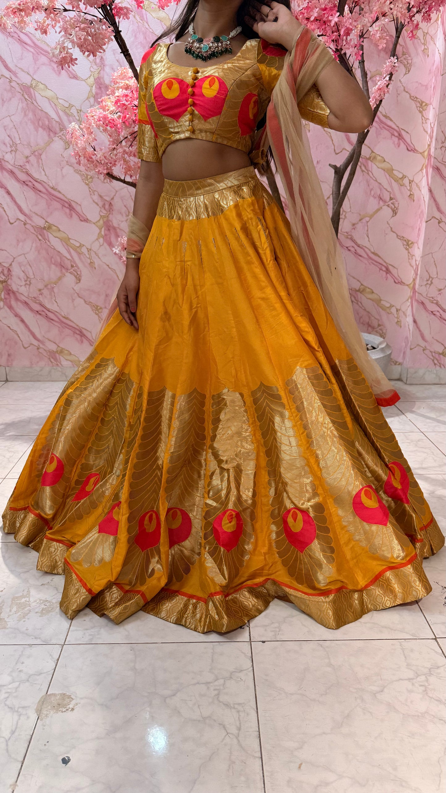 Banarasi wedding lehenga 4053