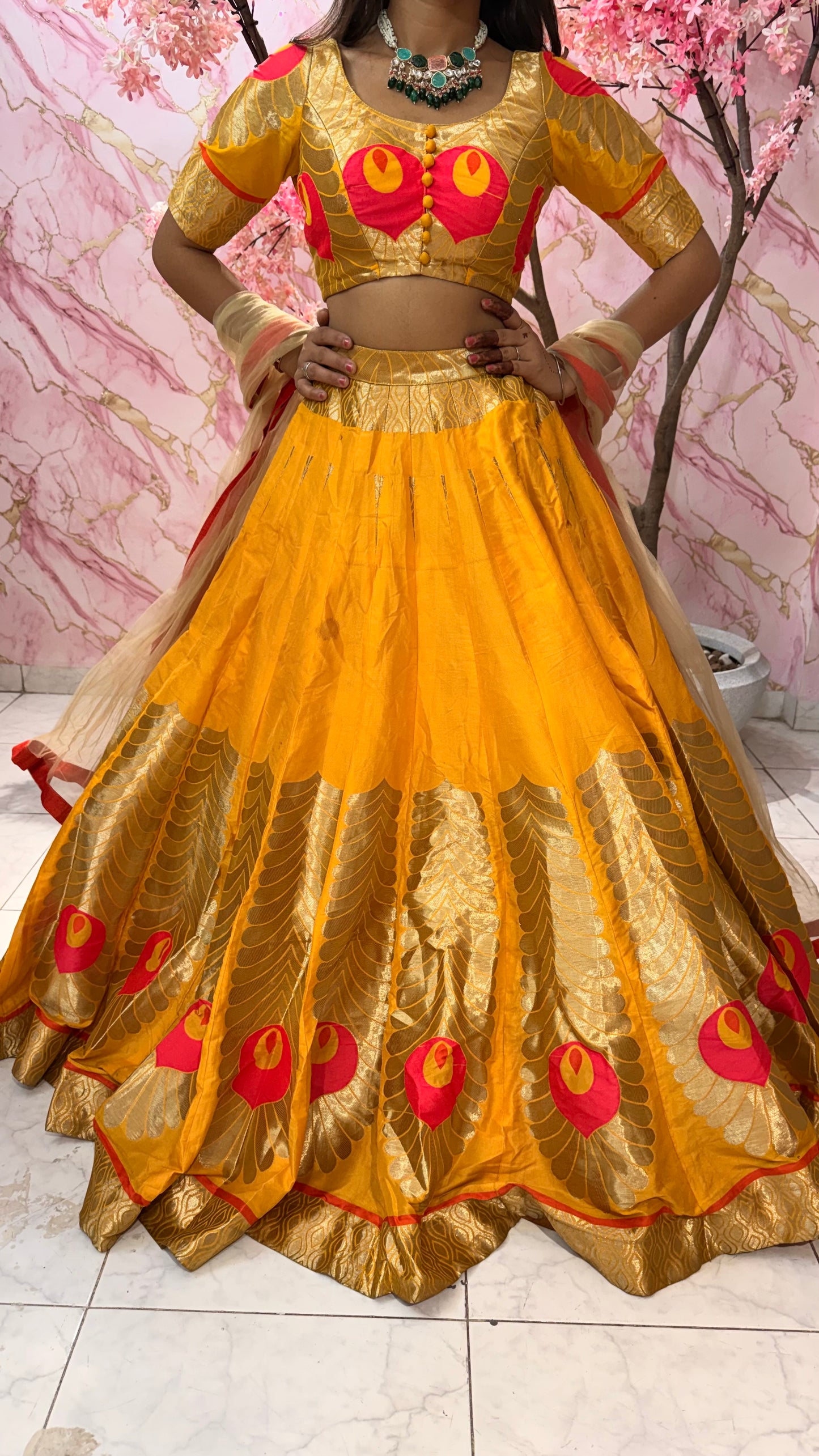 Banarasi wedding lehenga 4053