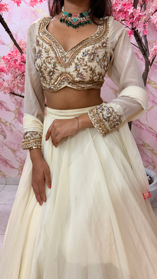Embellished wedding lehenga 4046